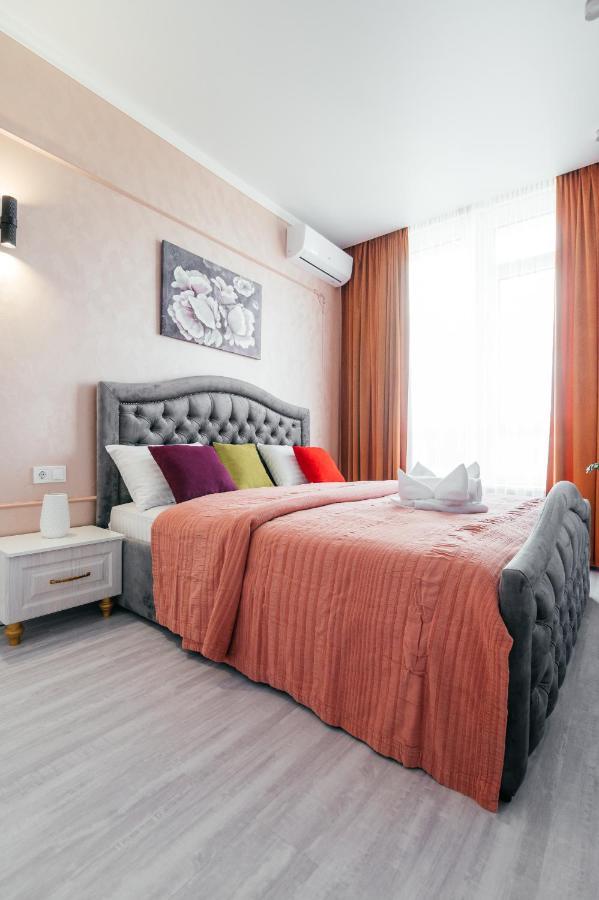 Pearl Premium Apartments 4 Киев Екстериор снимка